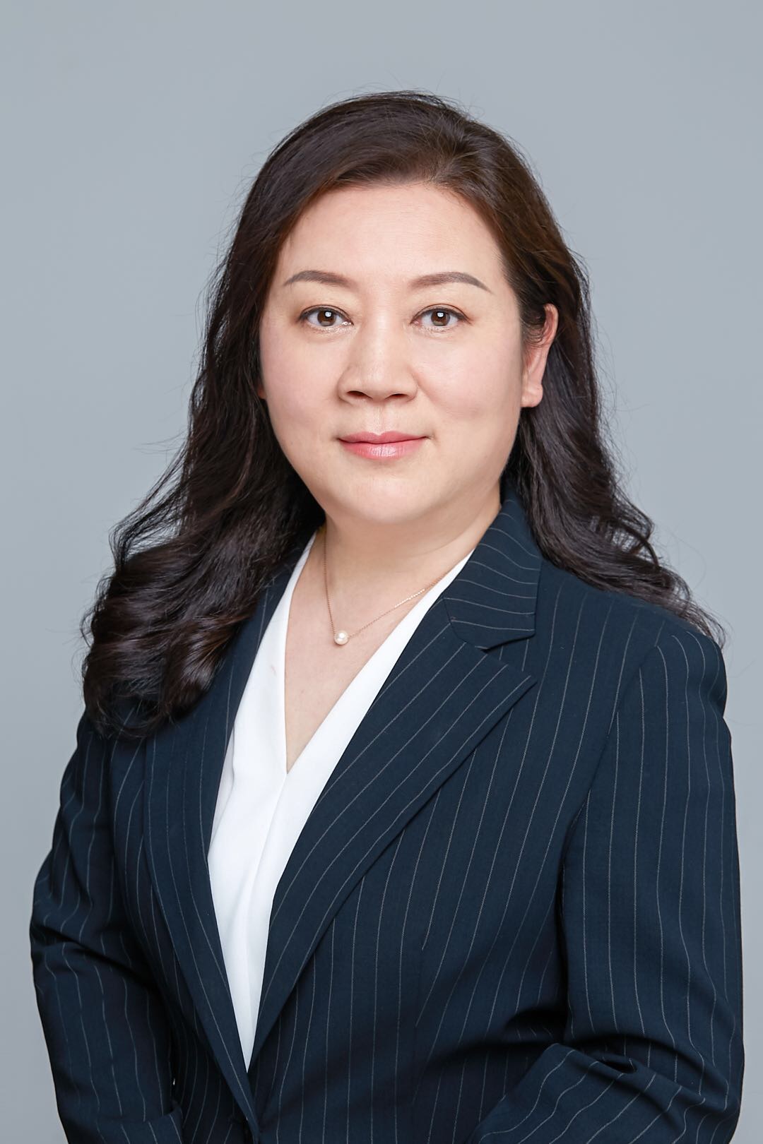 李菡律师同时擅长处理国际贸易,国际投资等有关业务,参与许多外国